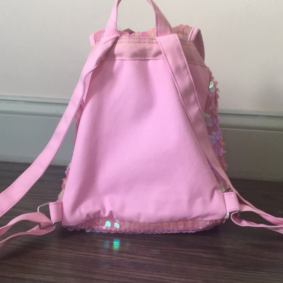 Backpack - Picture 3 of 4